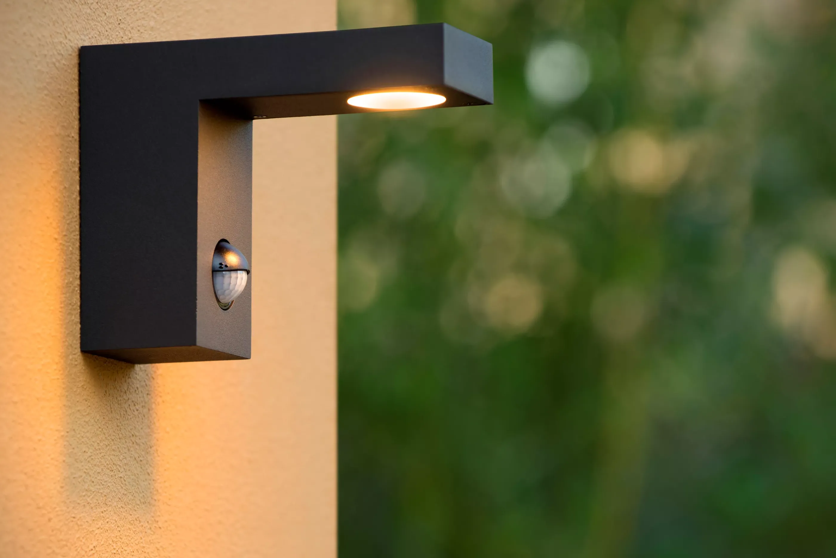 Online TEXAS-IR - Wandspot / Wandlamp Binnen/Buiten - LED - 1x7W 3000K - IP54 - Beweging & dag/nacht sensor (uitschakelbaar) - Antraciet Wandverlichting Buiten